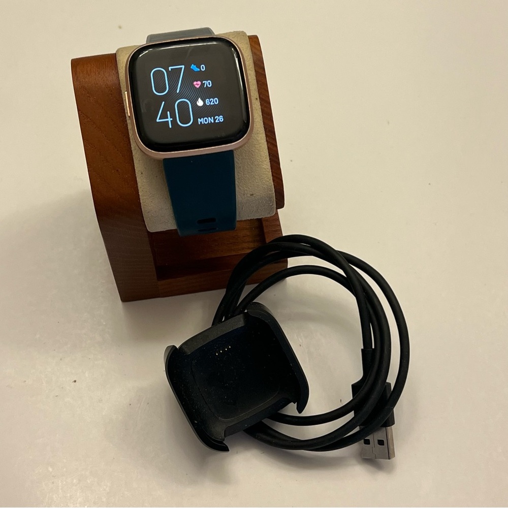 Fitbit Versa 2 (rose‎ gold, tested, Charger included)